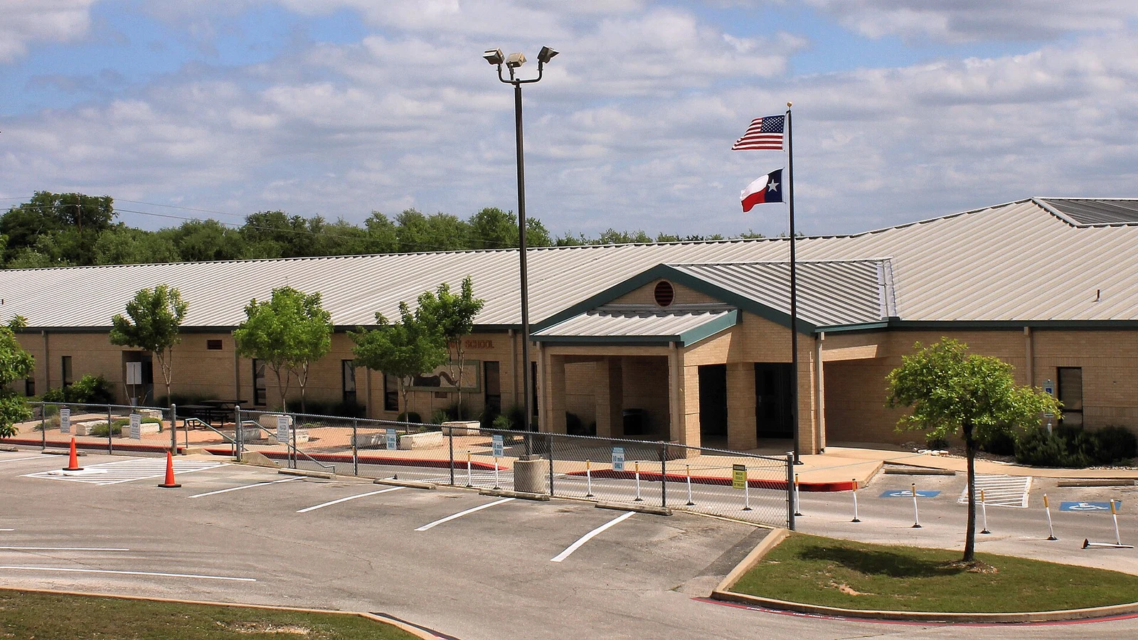 Lakeway Elementary School · city context, not a photograph of Rough Hollow
